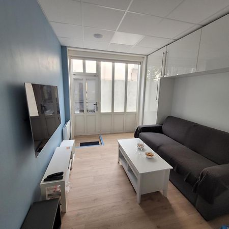 Studio Bien Equipe Au Calme A Montmartre Париж Экстерьер фото